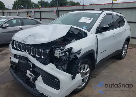 2022 Jeep Compass Latitude Lux 4X4 из США, поврежденный, VIN 3C4NJDFB4NT211280